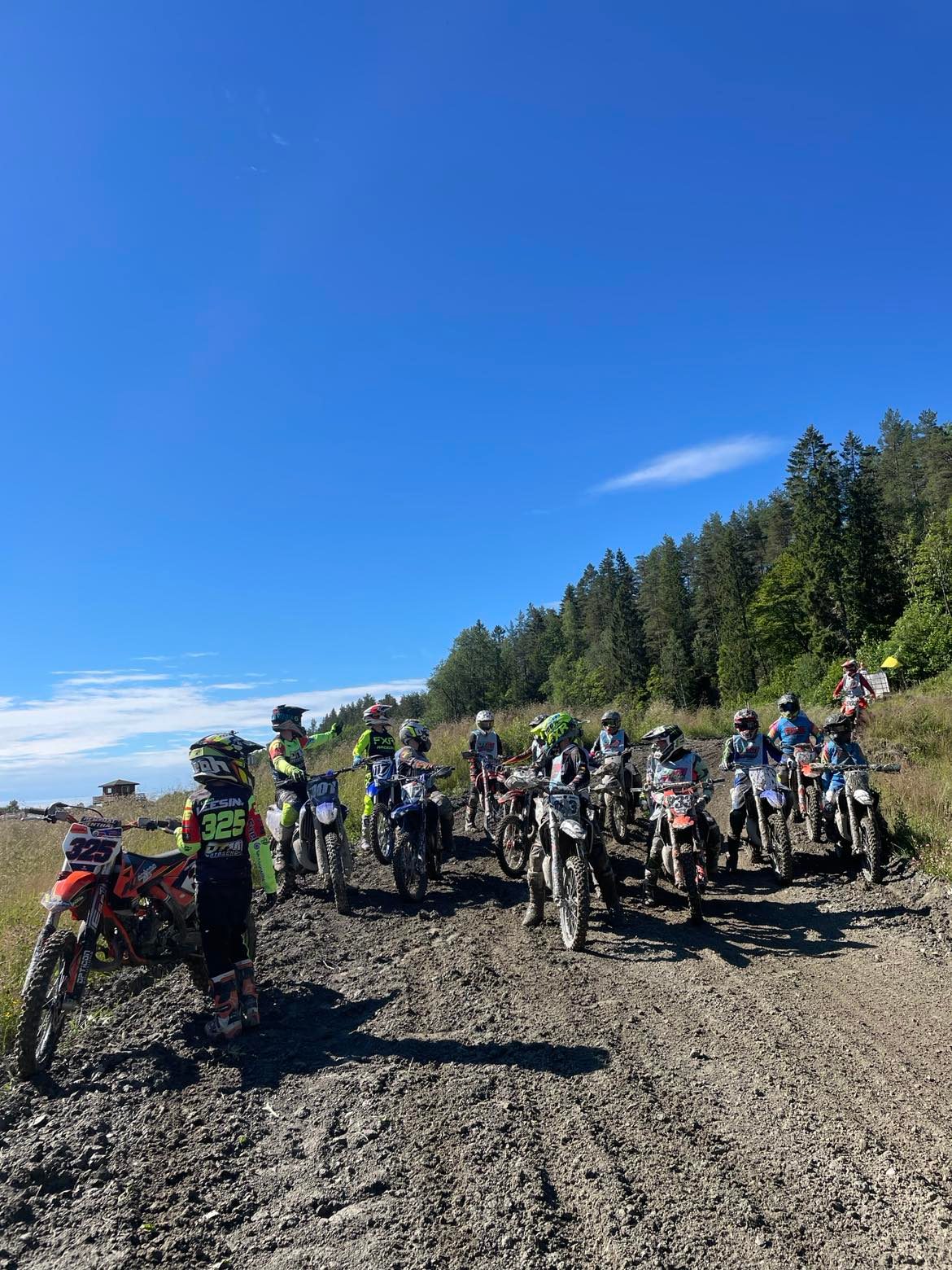 Motocrossgruppe på trening